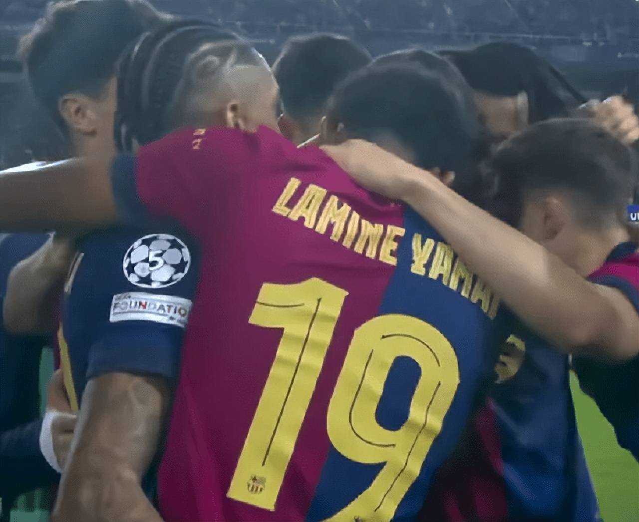 包含豪门之间的血战,欧冠赛场再现惊心动魄的一幕的词条 包含豪门之间的血战,欧冠赛场再现惊心动魄的一幕的词条