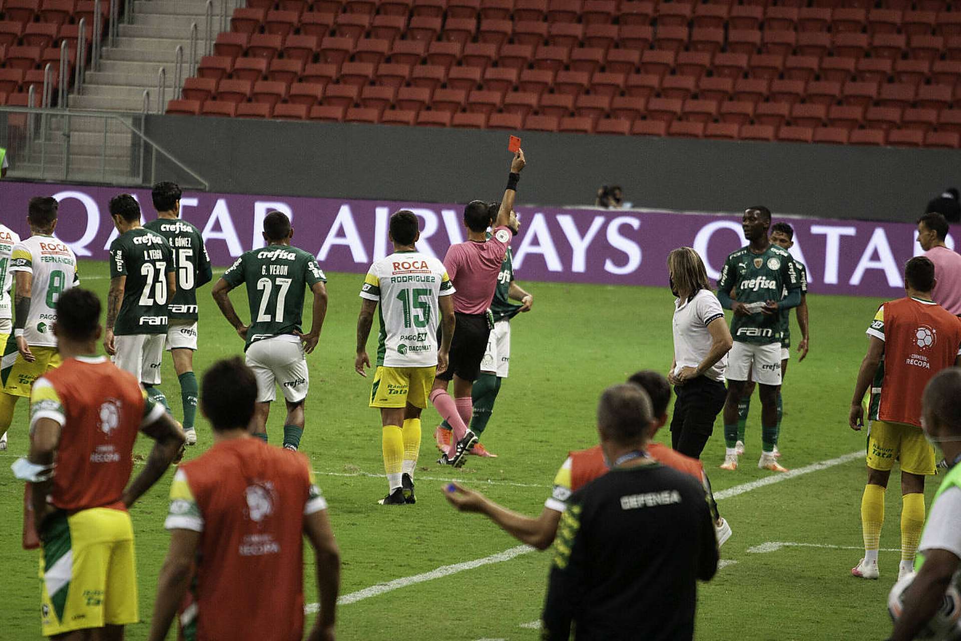 od体育注册-足球爱好者们翘首期待精彩比赛