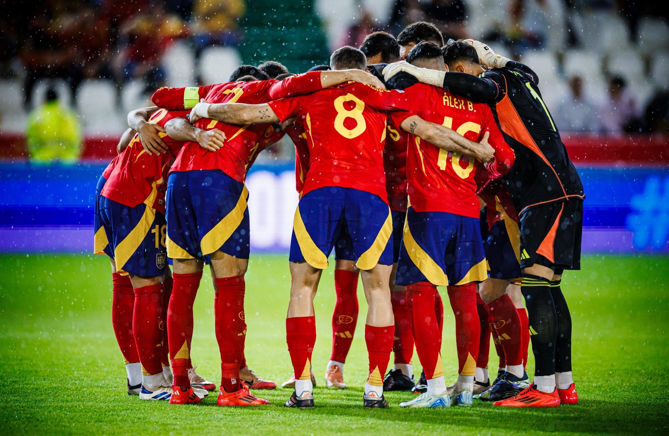 od体育教练-包含非洲足球锦标赛紧张开赛，各国球队精彩对决的词条