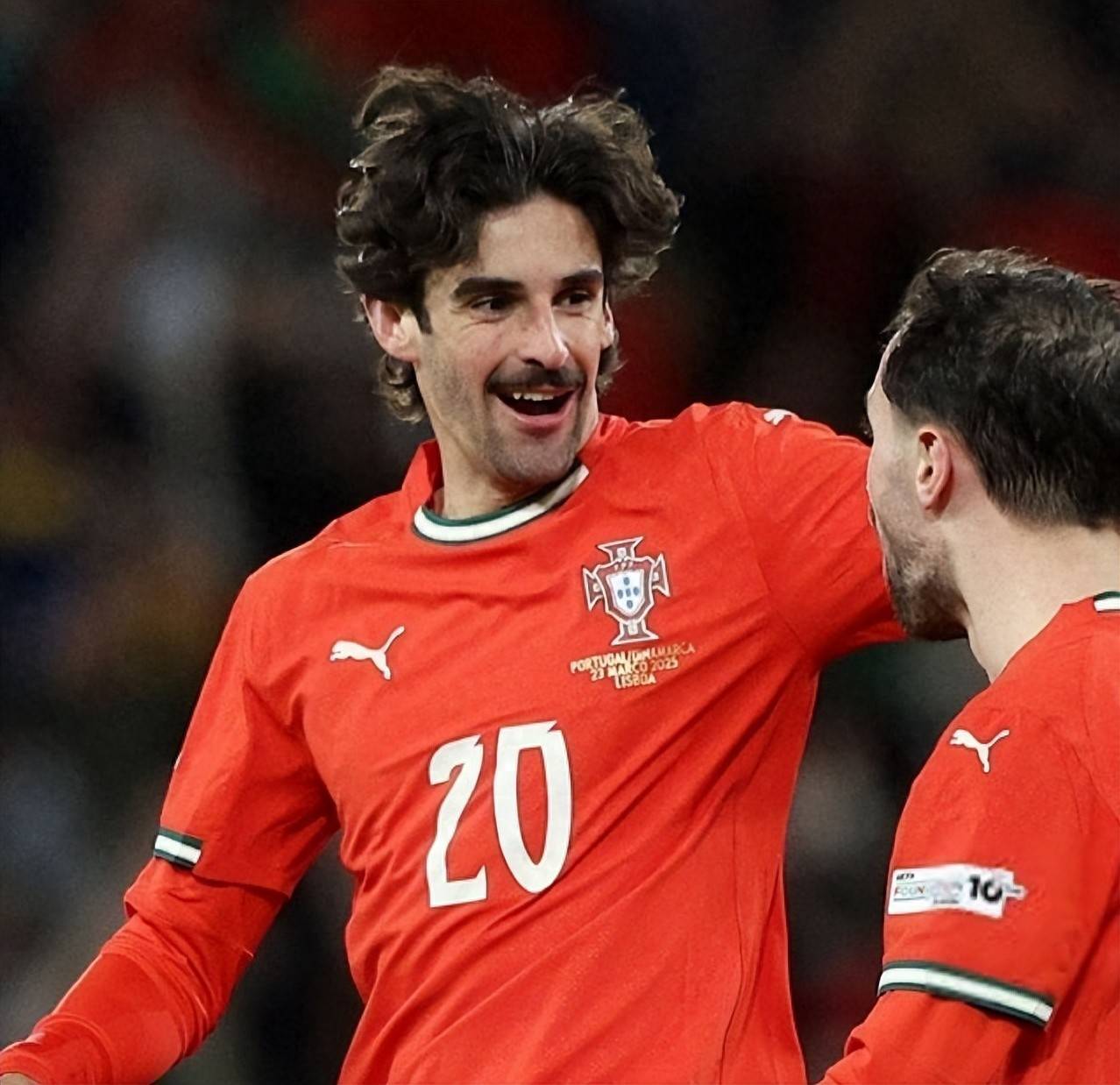 包含葡萄牙主力中场伤愈复出,或成重要一环的词条 包含葡萄牙主力中场伤愈复出,或成重要一环的词条