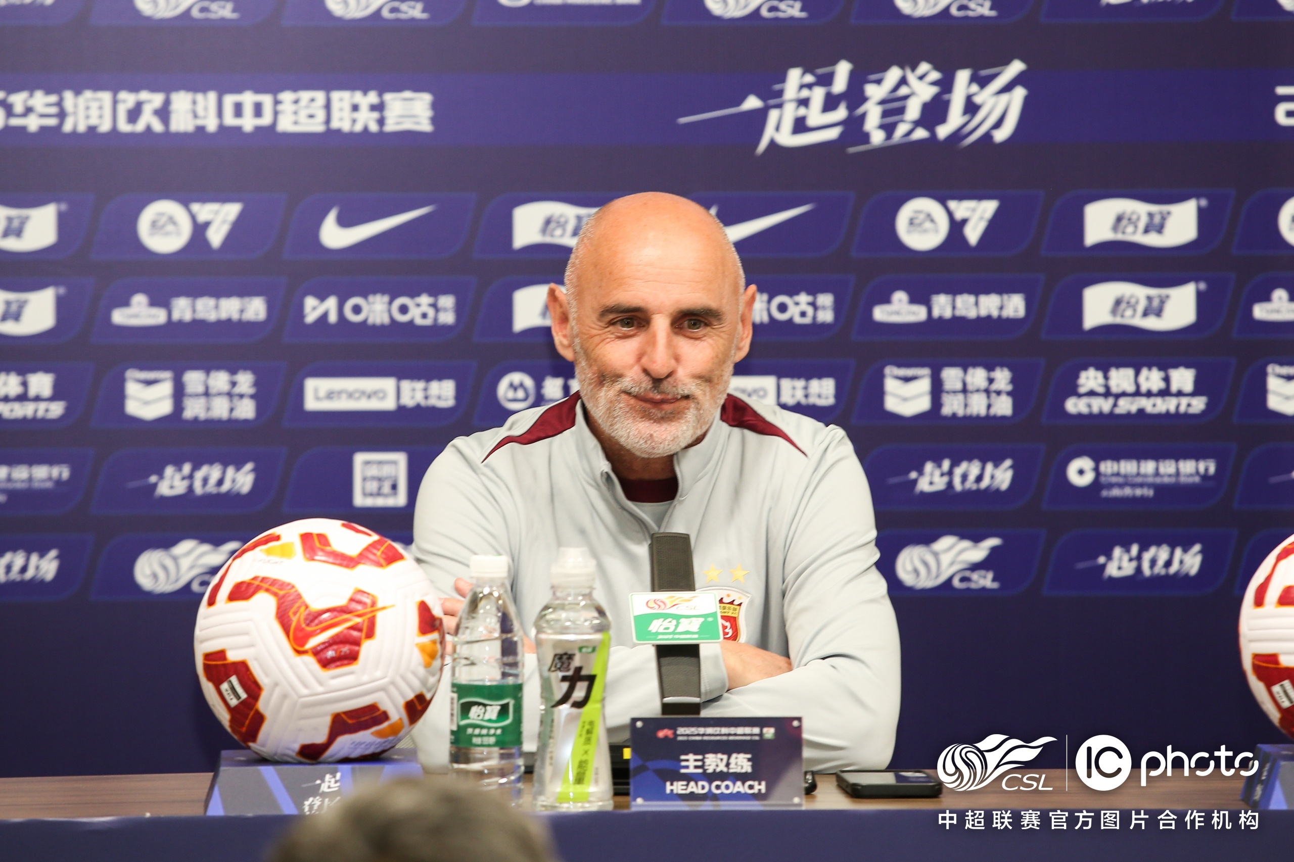 od体育在线登录-球队备战关键战事，团结一心决战中超联赛的简单介绍