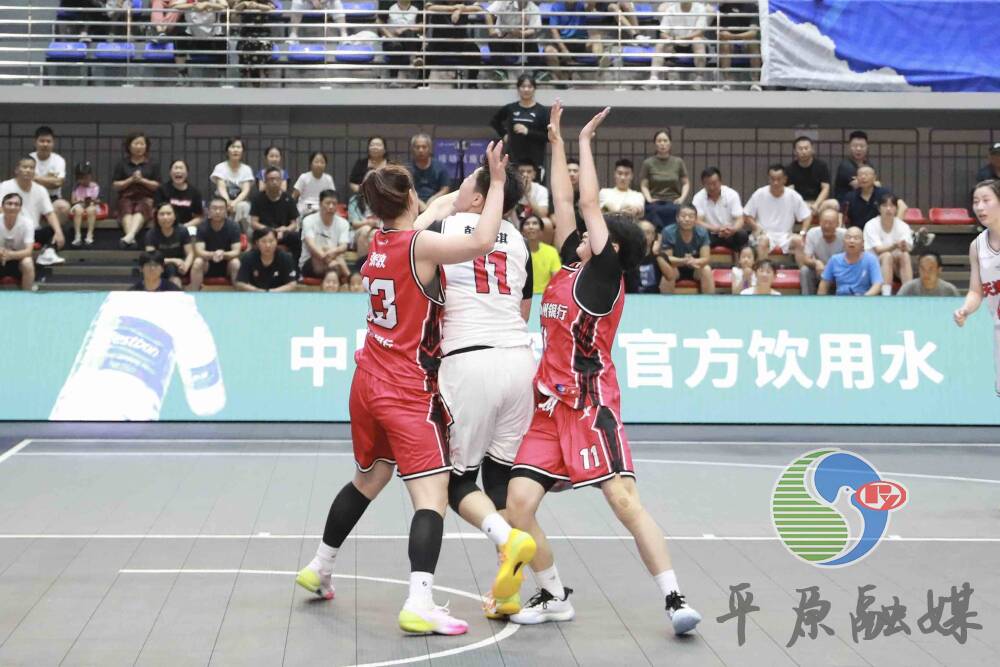 关于球场上的激烈比拼,国内篮球联赛势不可挡的信息 关于球场上的激烈比拼,国内篮球联赛势不可挡的信息