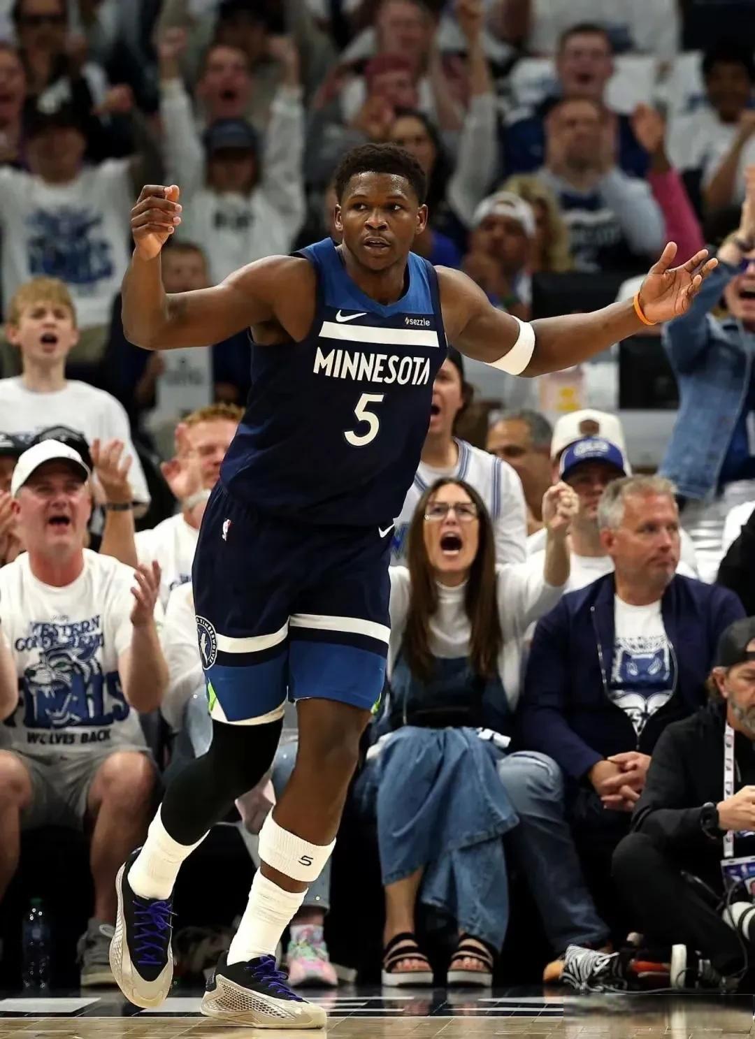 森林狼负于爵士,米切尔砍下+分 森林狼负于爵士,米切尔砍下+分