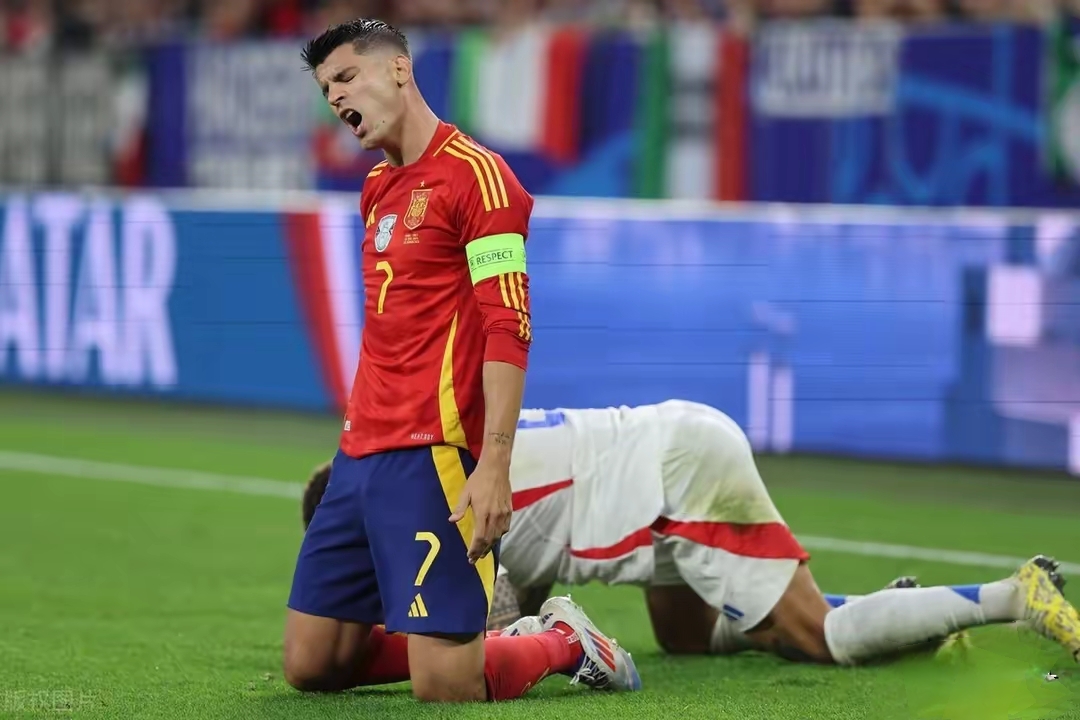 意大利逆转晋级西班牙一役惊险夺冠 意大利逆转晋级西班牙一役惊险夺冠