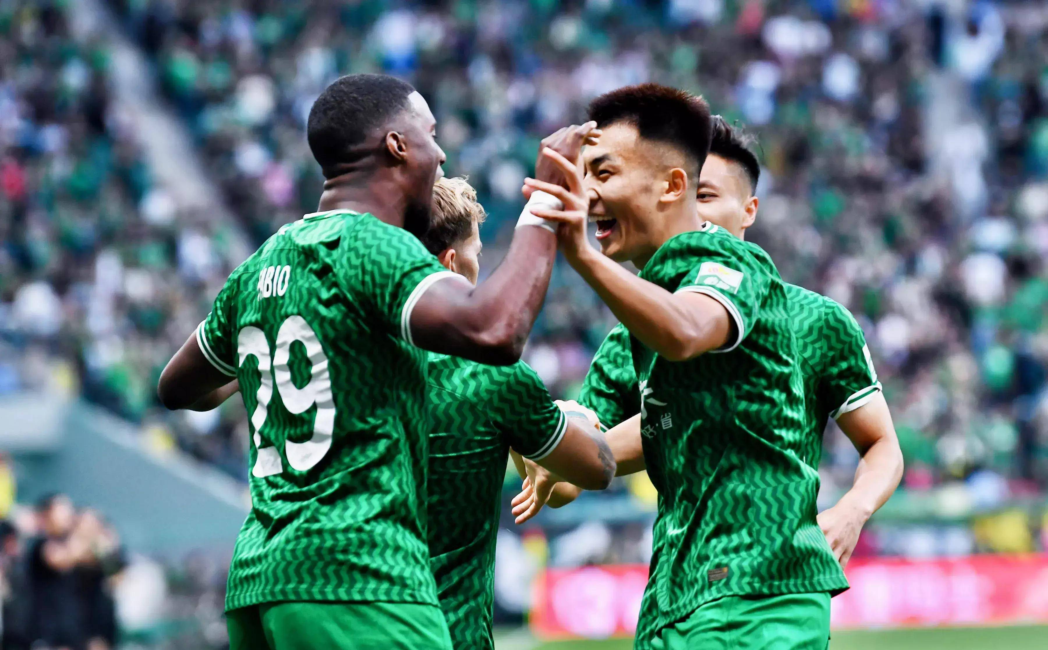 北京国安队在关键比赛中大获胜利 北京国安队在关键比赛中大获胜利