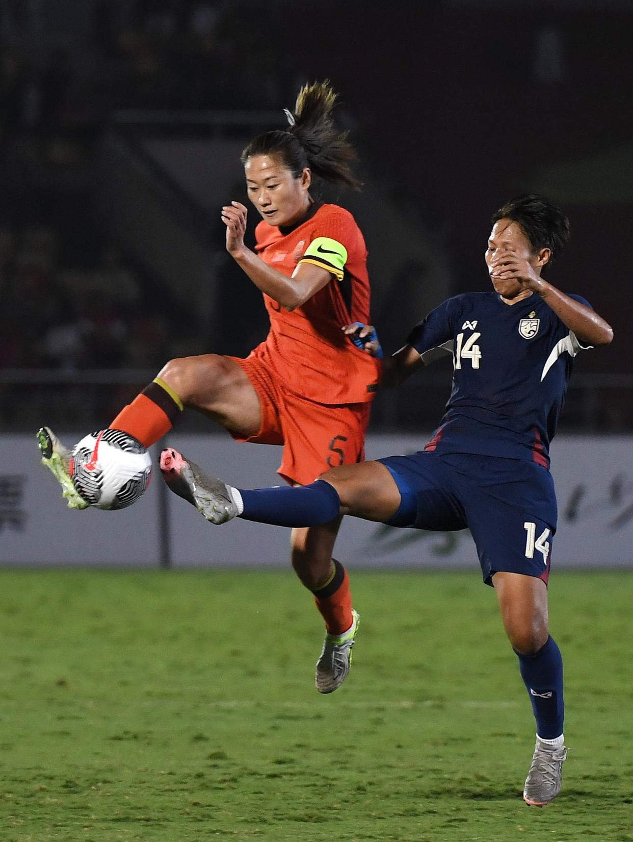 包含喜获胜利！女足奋力一战功成的词条