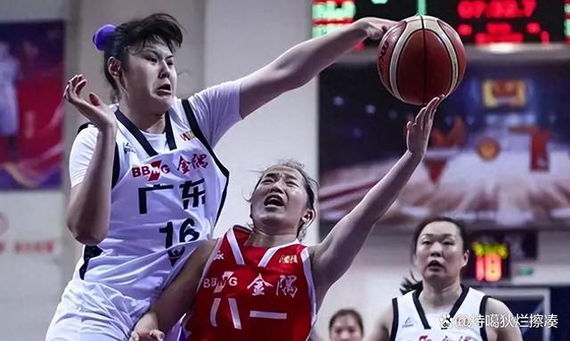 包含乌兹别克队表现抢眼，引来球迷喝彩的词条