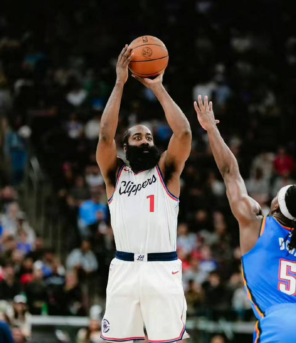 火箭遭快船逆转,哈登空砍40分的简单介绍 火箭遭快船逆转,哈登空砍40分的简单介绍