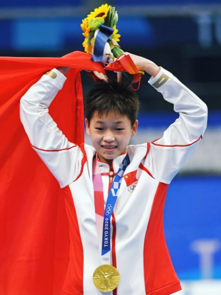 关于家喻户晓的运动员在赛场上大放异彩的信息 关于家喻户晓的运动员在赛场上大放异彩的信息